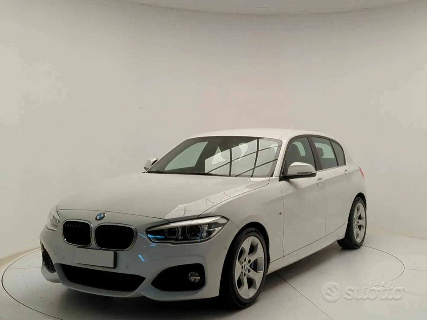 BMW 118 2016 photo 3