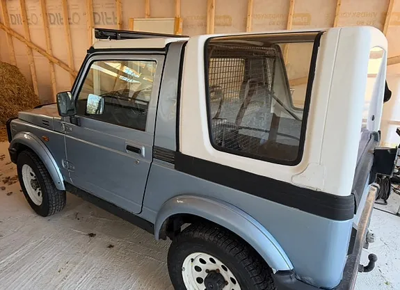 Suzuki Samurai 1988 photo 3