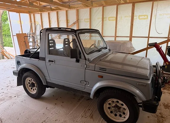 Suzuki Samurai 1988 photo 4