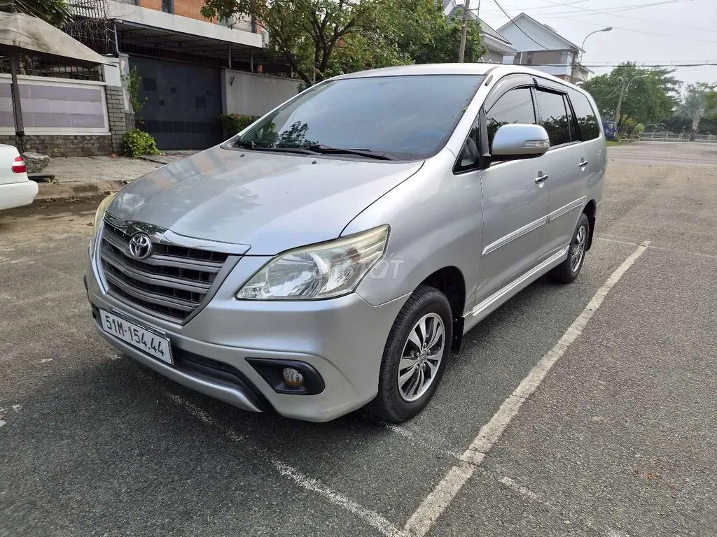 Toyota Innova 2015 photo 3