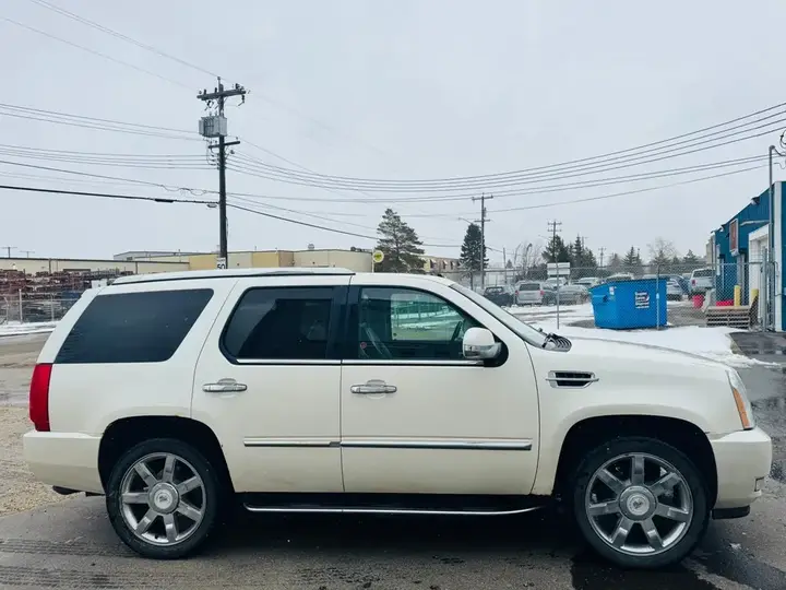 Cadillac Escalade 2010 photo 4