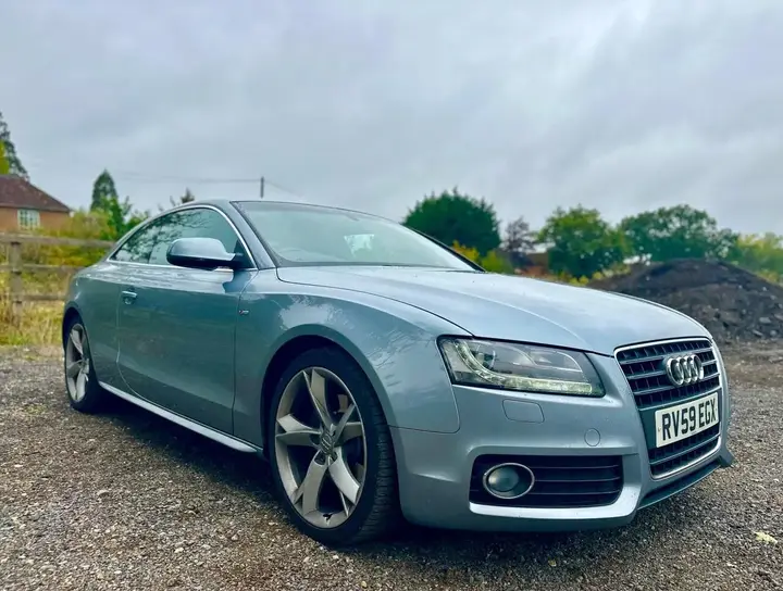 Audi A5 2009 photo 2