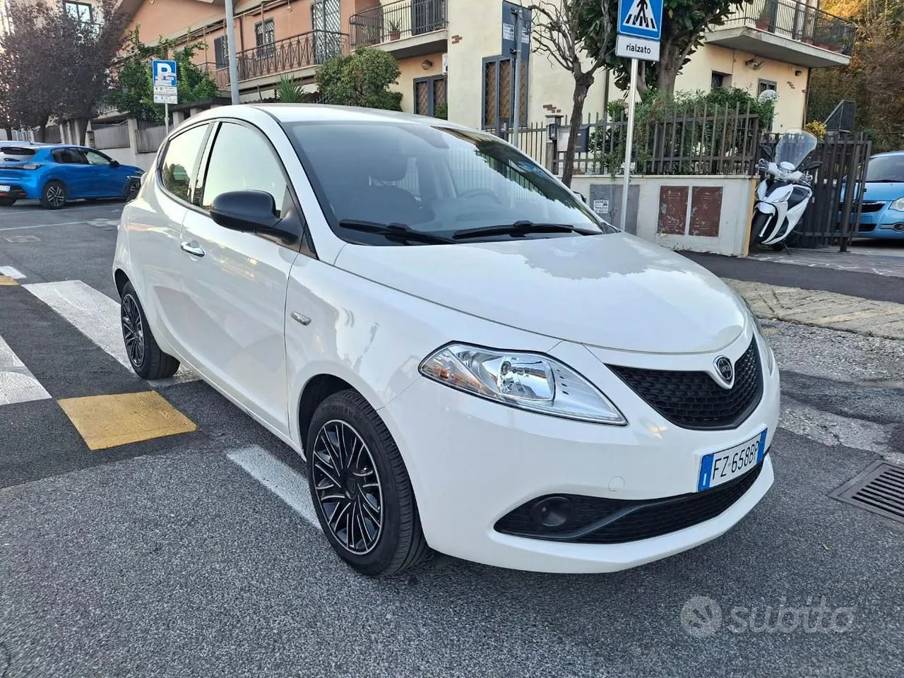 Lancia Ypsilon