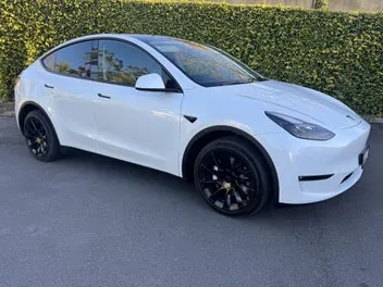 Tesla Model Y 2024 photo 3