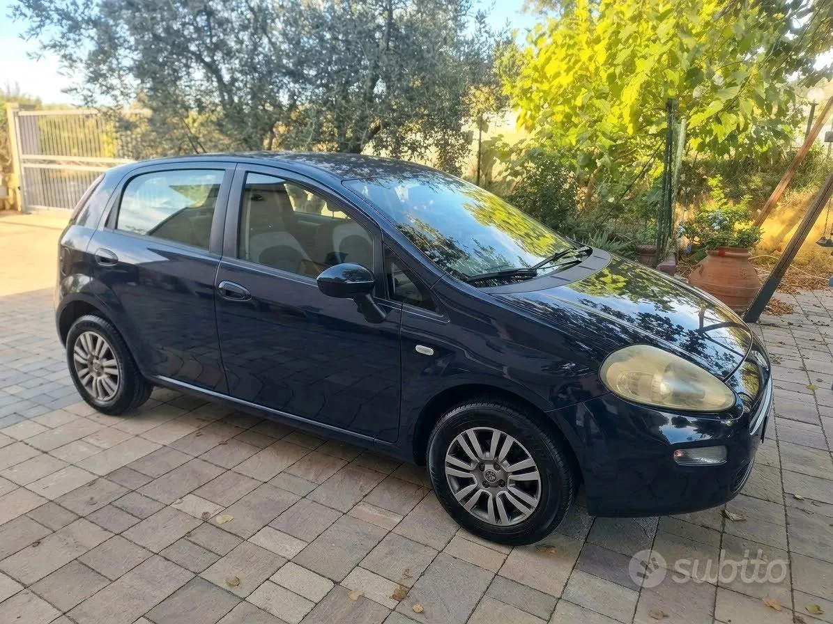 Fiat Punto Evo 2012 photo 2