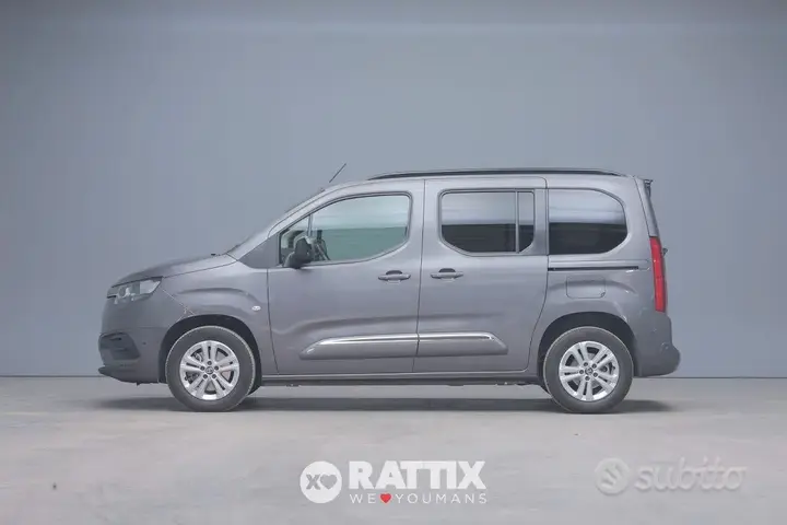 Toyota Proace City Verso photo 2