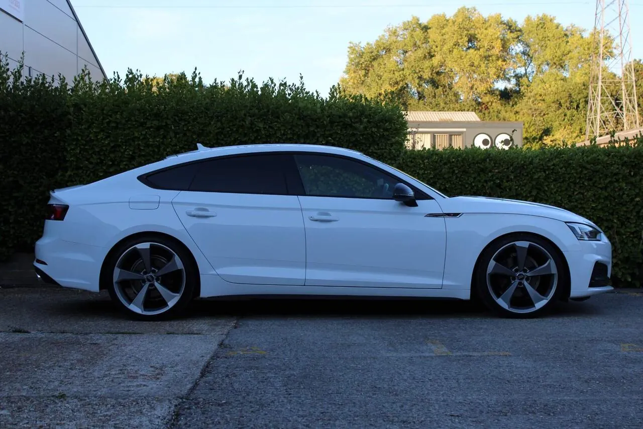 Audi A5 2019 photo 2