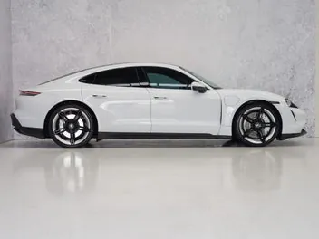 Porsche Taycan 2021 photo 4