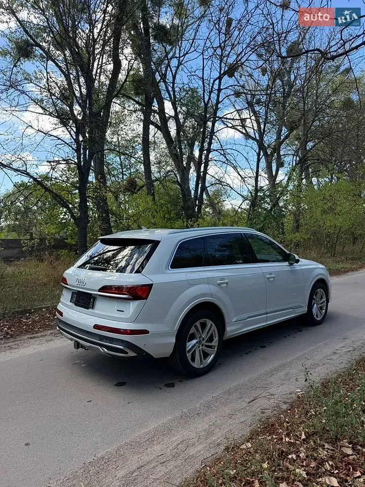 Audi Q7 2021 photo 5