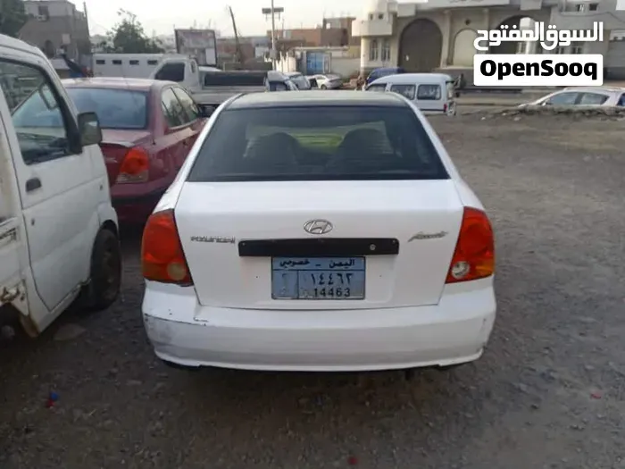 Hyundai Accent 2004 photo 2