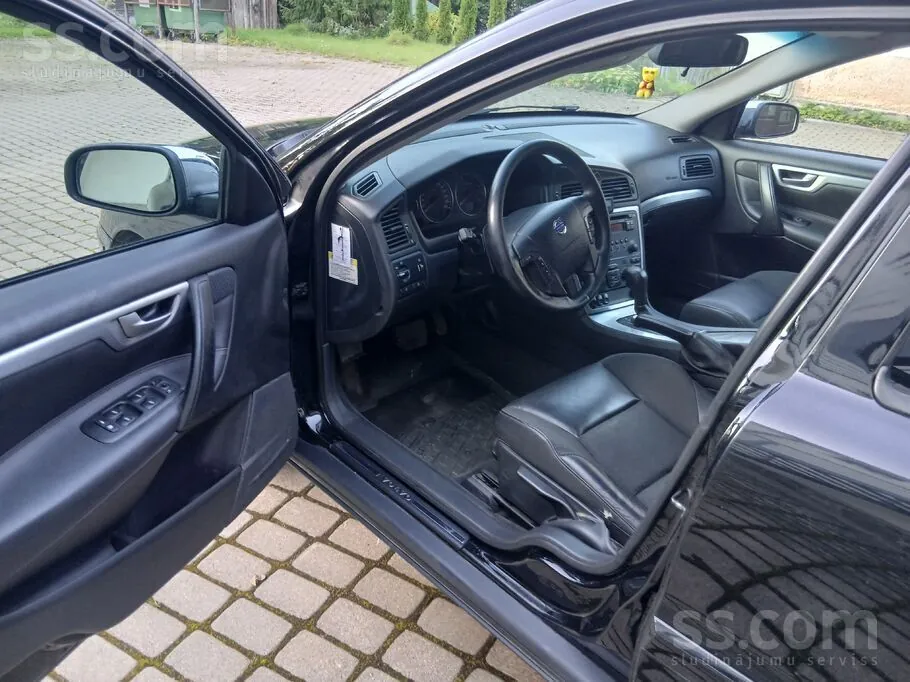 Volvo V70 2005 photo 4