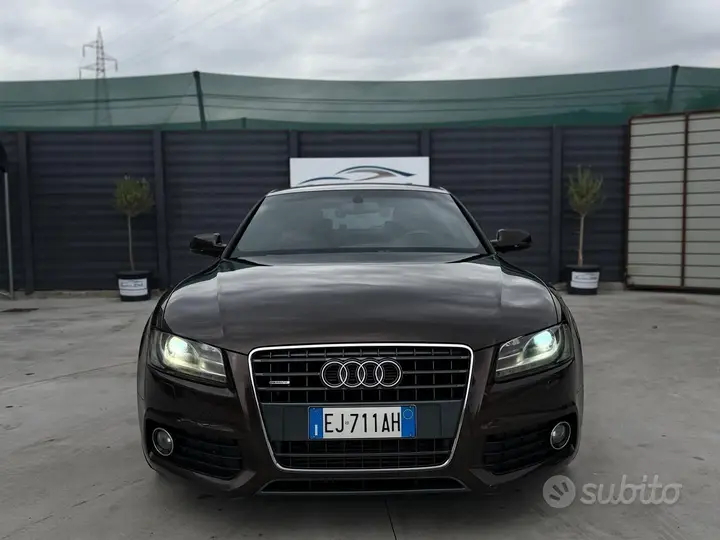 Audi A5 2011 photo 2
