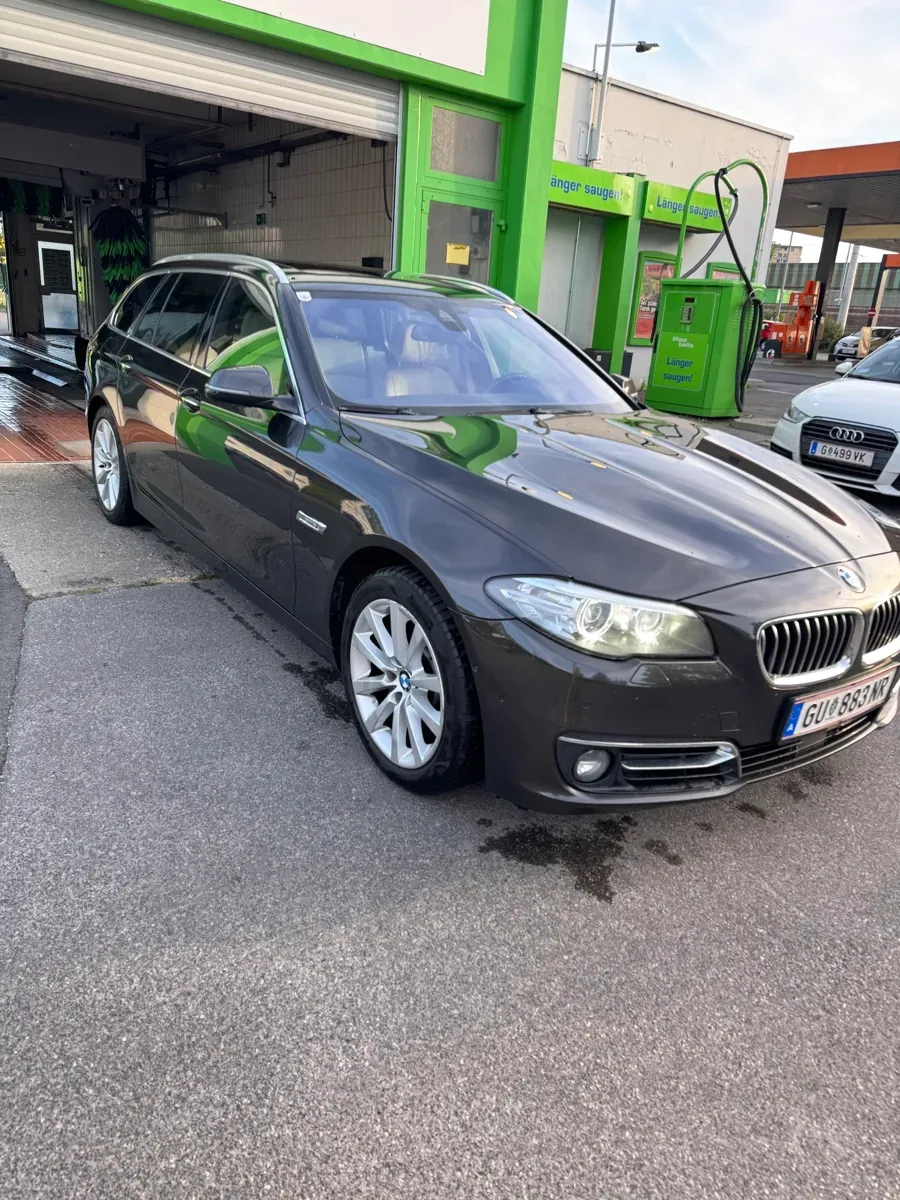 BMW 5 Series 2013 photo 2