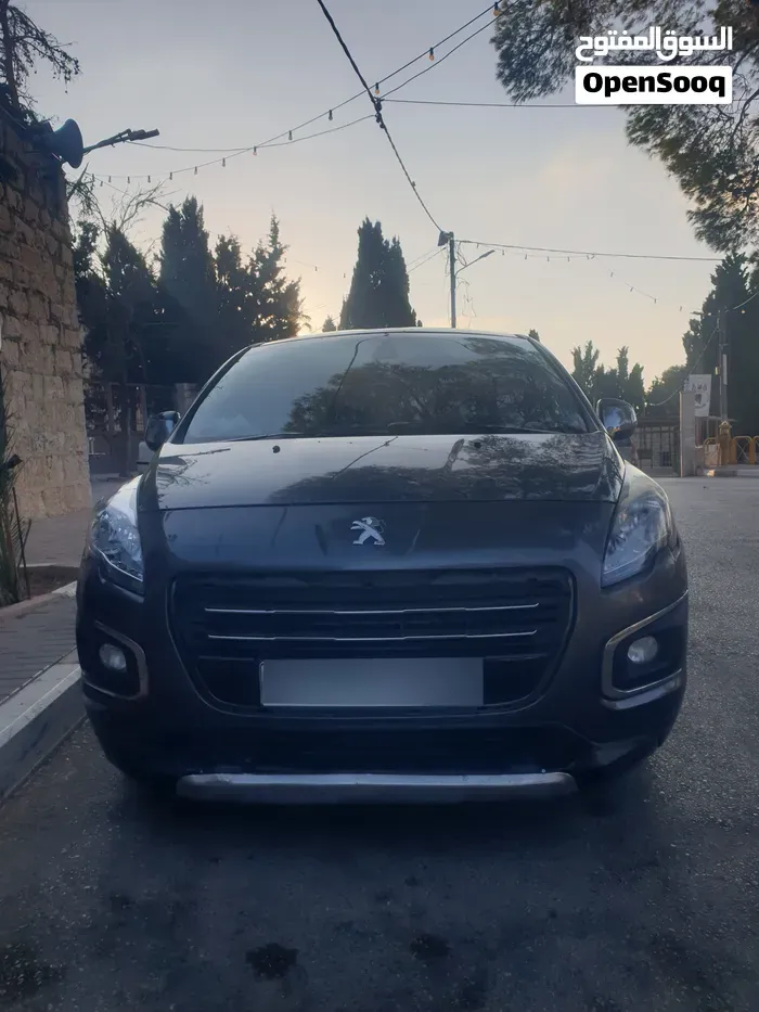 Peugeot E-3008