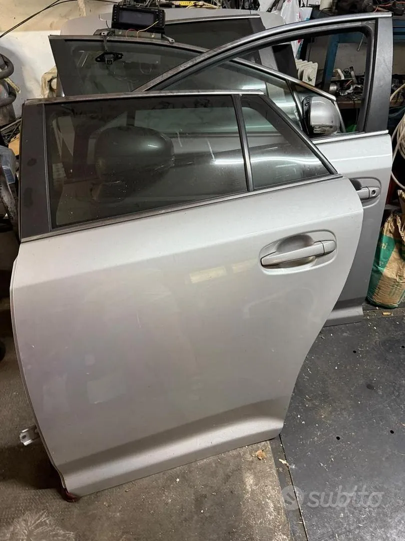 Toyota Avensis 2010 photo 5