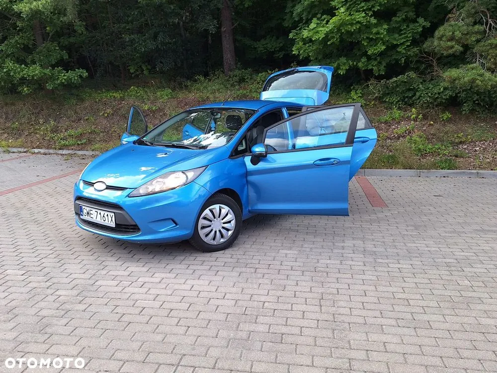 Ford Fiesta 2010 photo 3