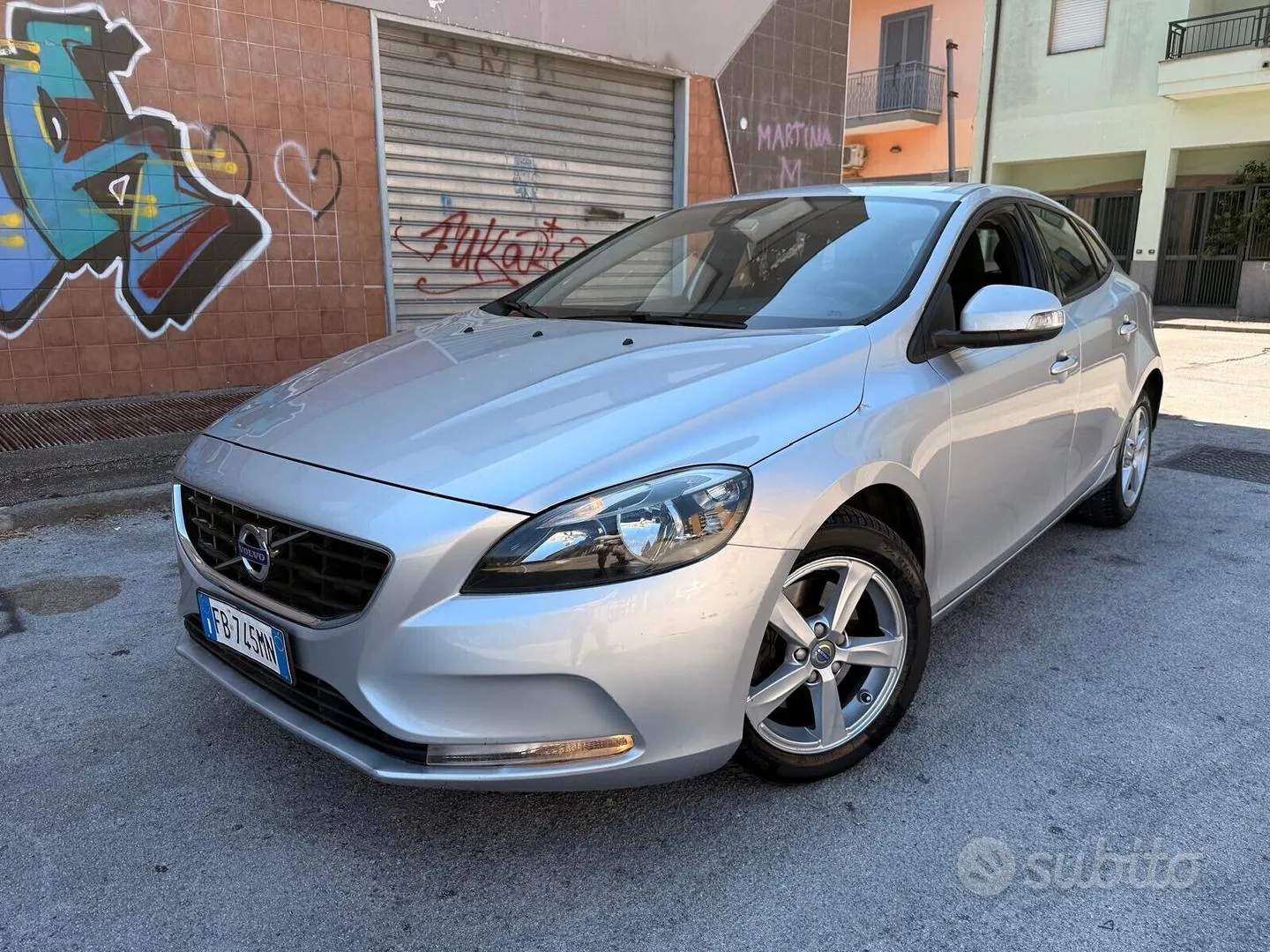 Volvo V40