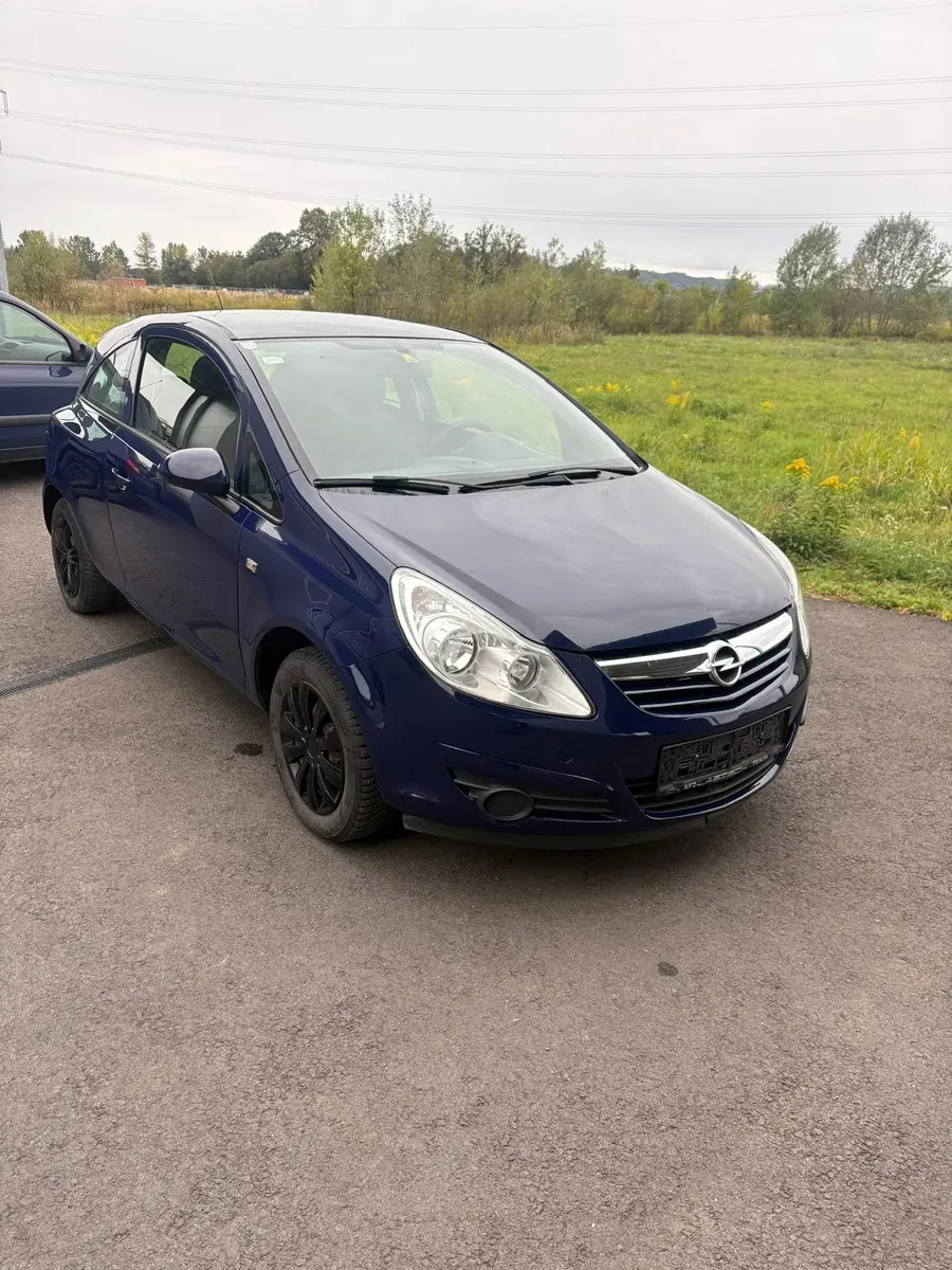 Opel Corsa 2010 photo 2