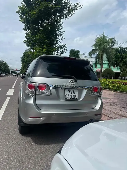 Toyota Fortuner 2013 photo 4