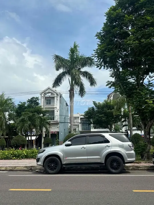 Toyota Fortuner 2013 photo 3