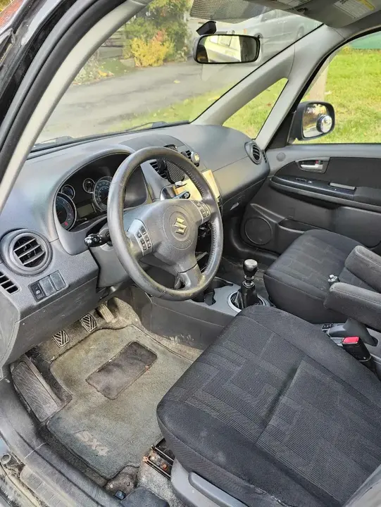 Suzuki Sx4 2010 photo 5