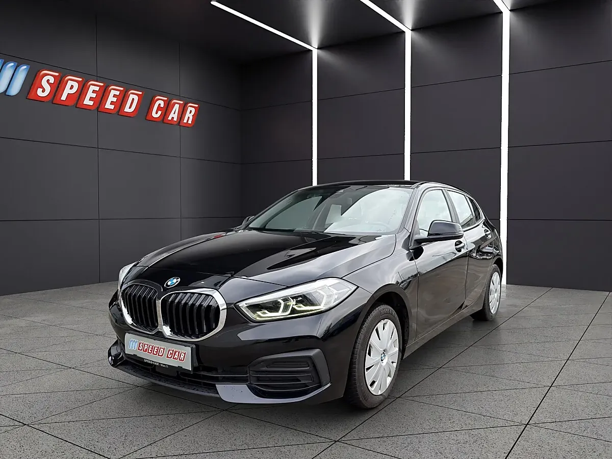 BMW 1 Series 2022 photo 2