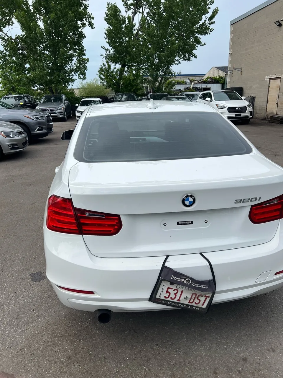 BMW 320I 2012 photo 3
