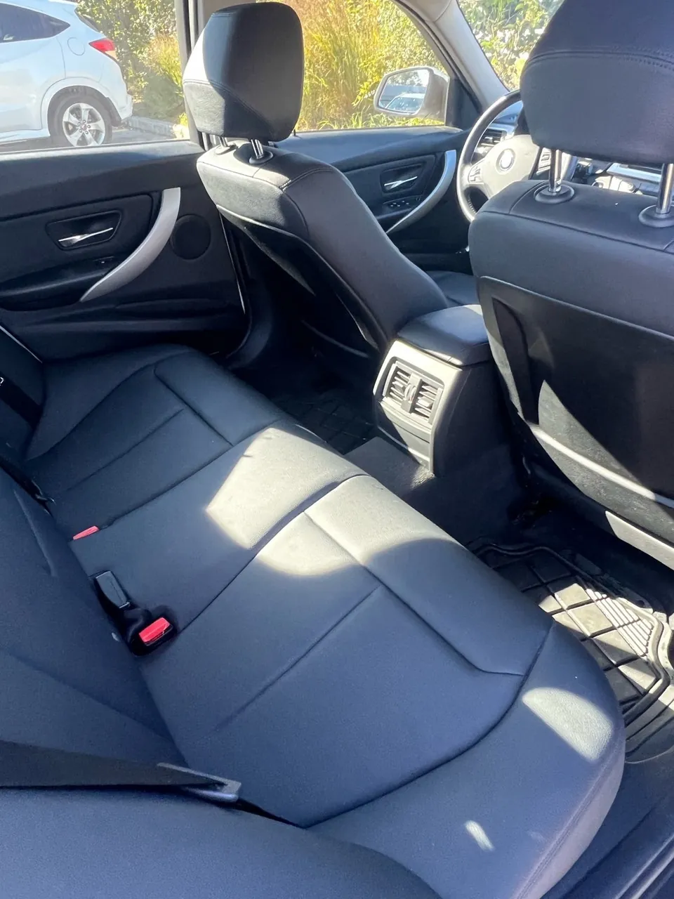 BMW 320I 2012 photo 5