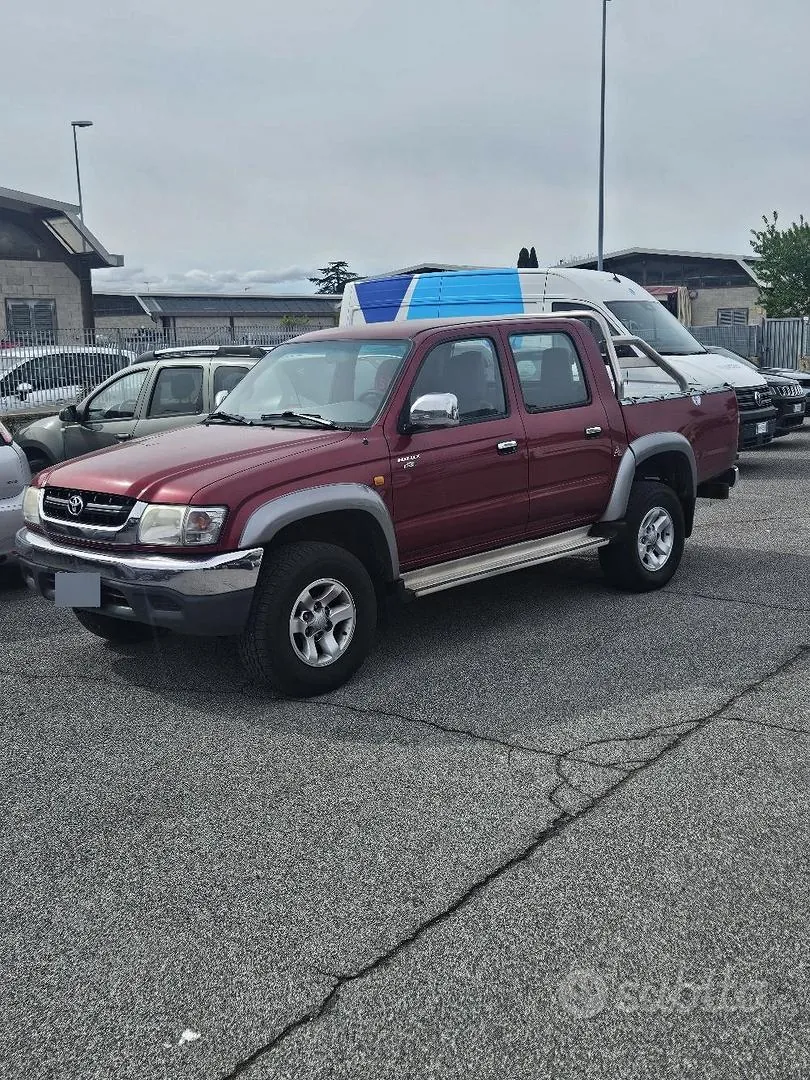 Toyota Hilux 2004 photo 2