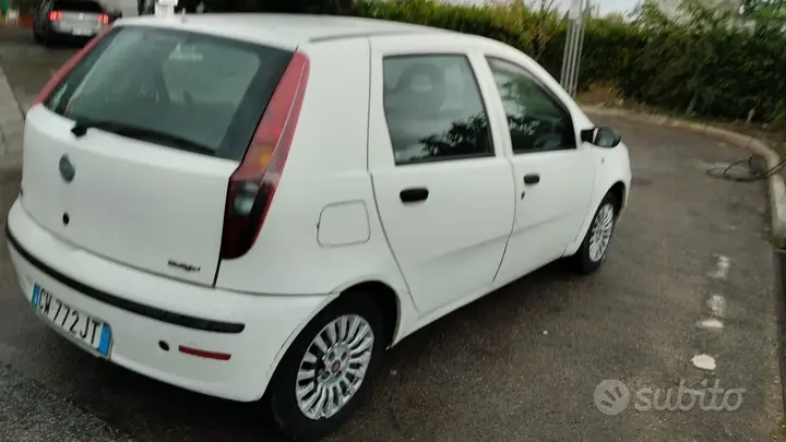 Fiat Punto 2005 photo 4