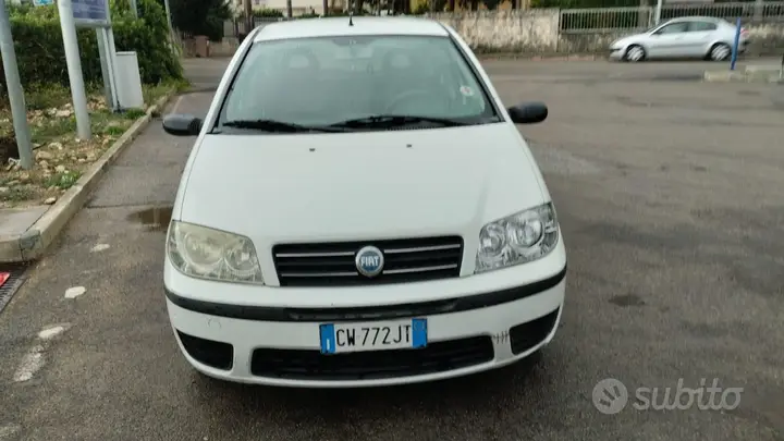 Fiat Punto 2005 photo 2