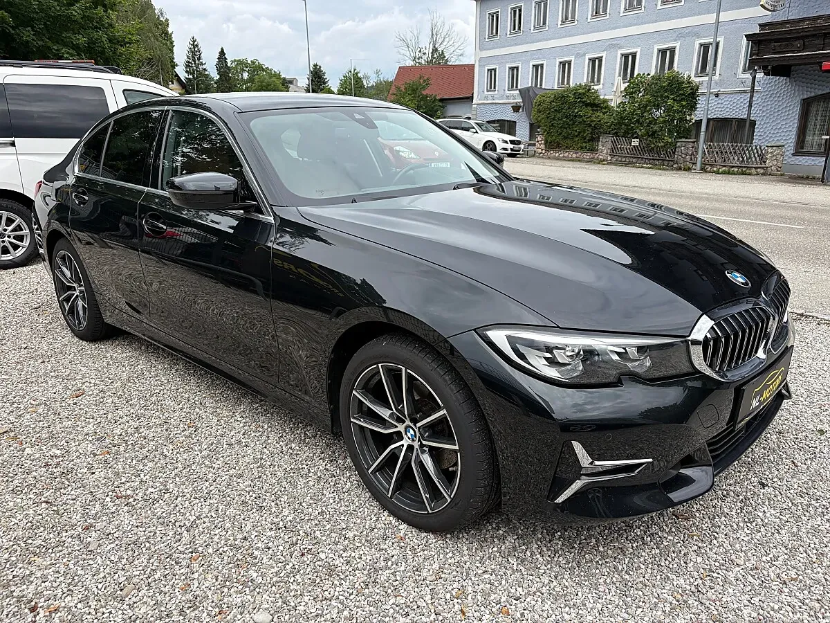 BMW 3 Series 2019 photo 3