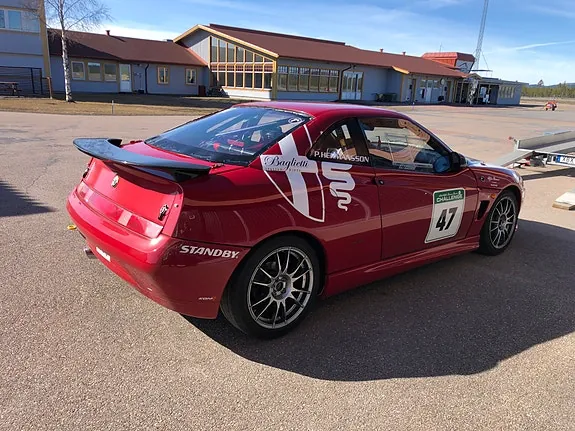 Alfa Romeo Gtv 1996 photo 5