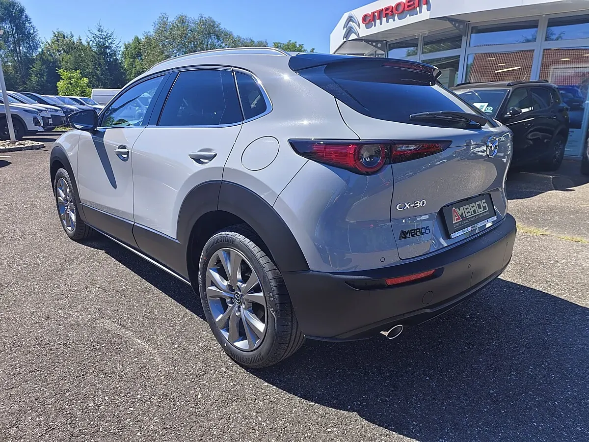 Mazda Cx-30 photo 2