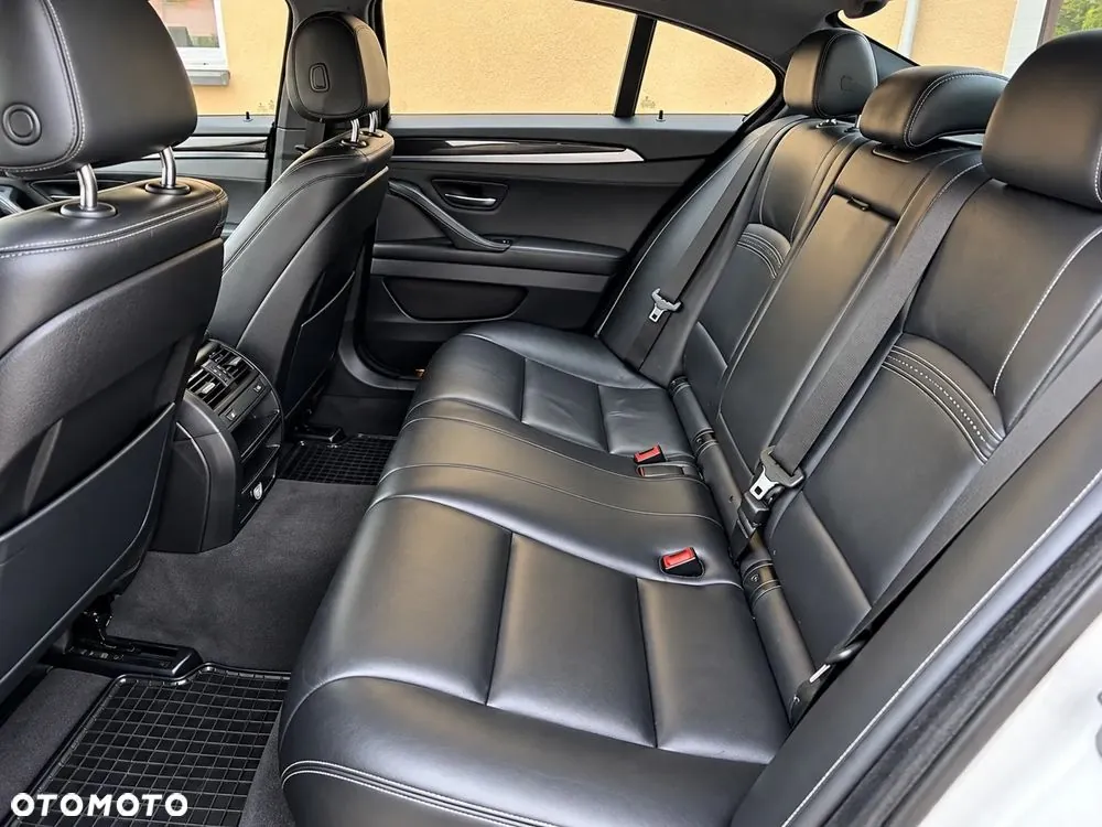 BMW Seria 5 2015 photo 4