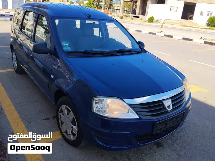 Dacia Logan 2011 photo 2