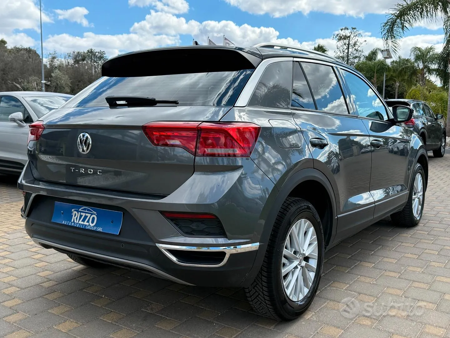 Volkswagen T-Roc 2019 photo 2
