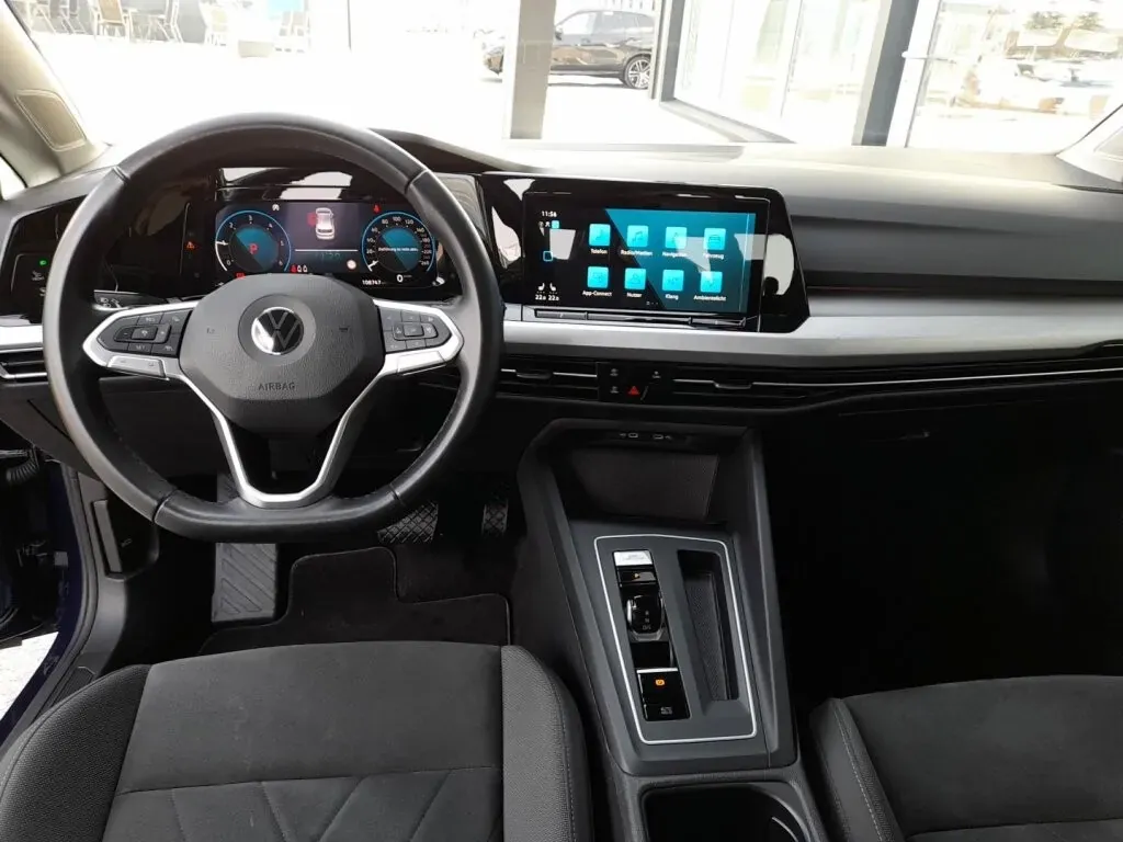Volkswagen Golf 2022 photo 3