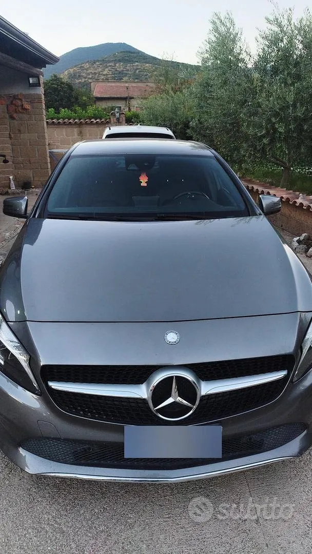 Mercedes-Benz A 2017 photo 2