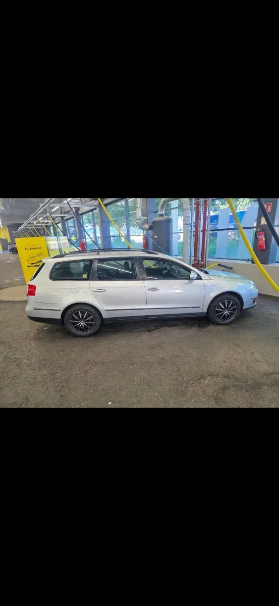 Volkswagen Passat 2009 photo 2