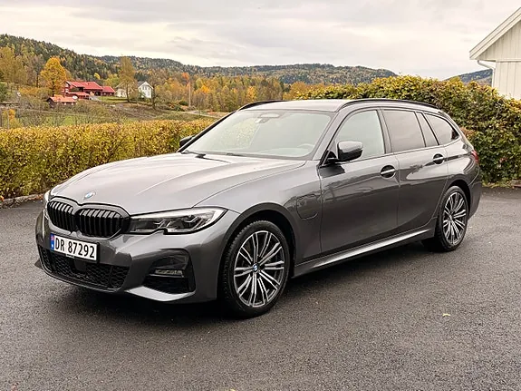BMW 330E