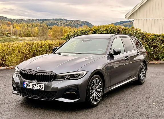 BMW 330E