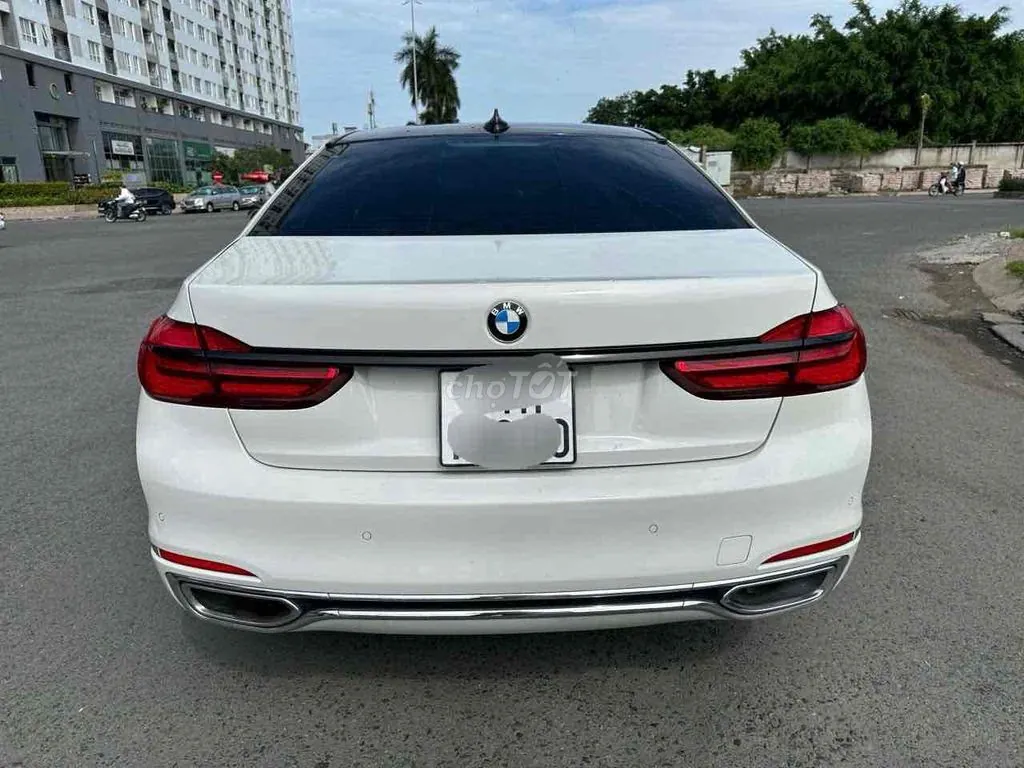 BMW 7 Series 2018 photo 5