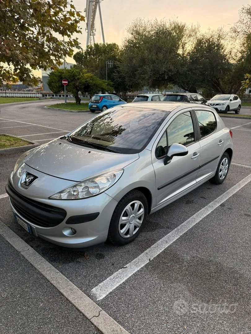 Peugeot 207
