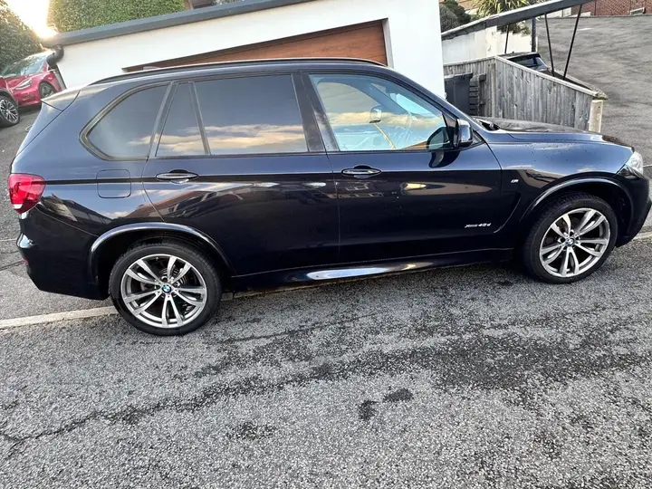 BMW X5 2015 photo 2