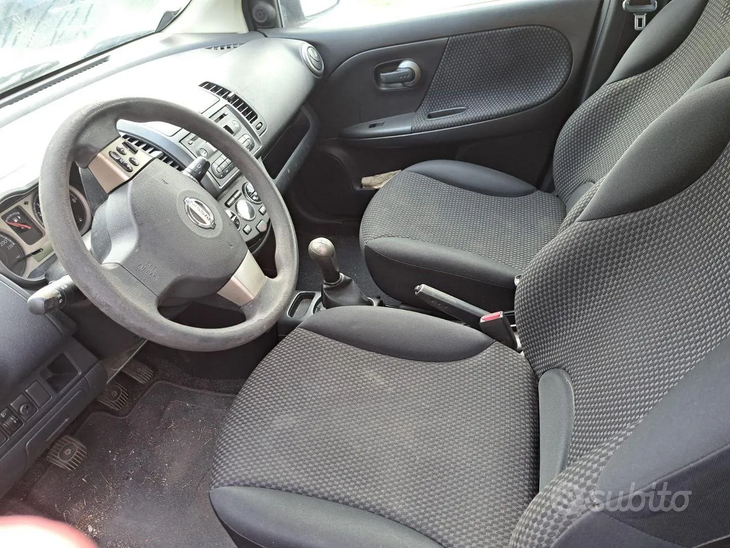 Nissan Note 2006 photo 4
