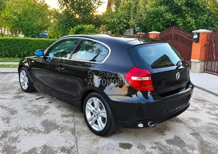 BMW 118 2009 photo 3