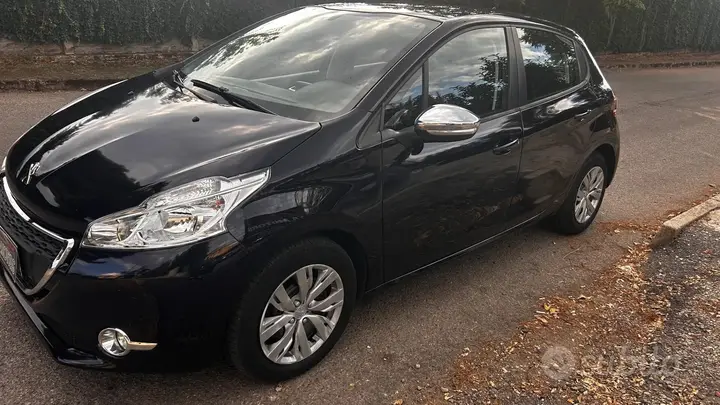 Peugeot 208 2015 photo 2