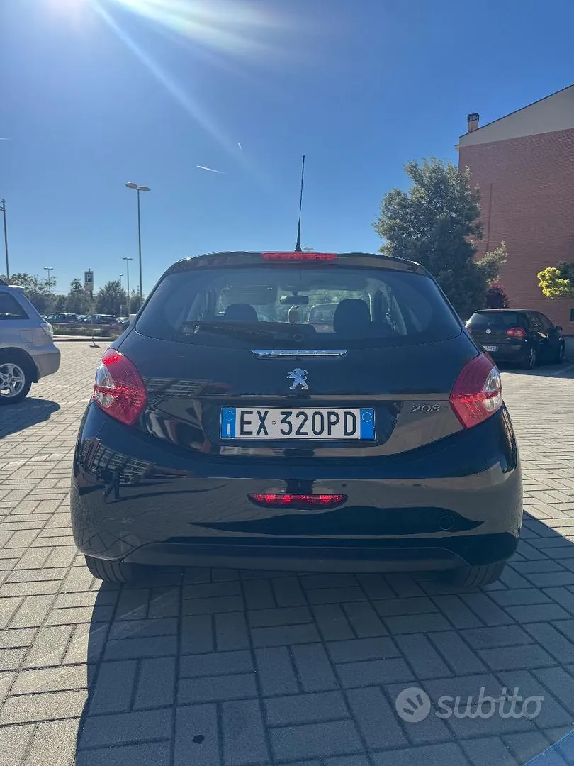 Peugeot 208 2014 photo 3
