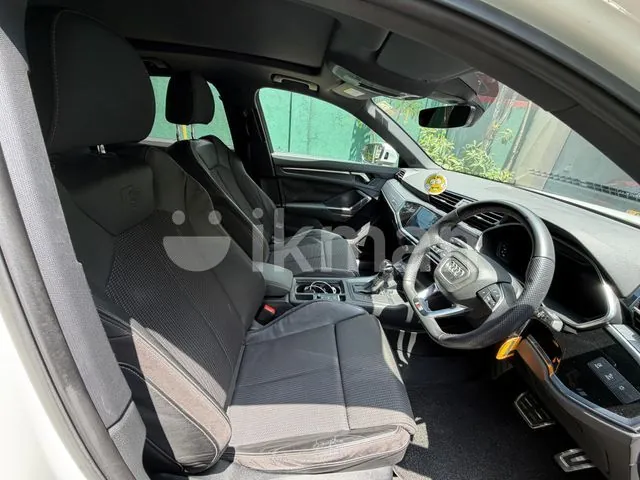 Audi Q3 2019 photo 2